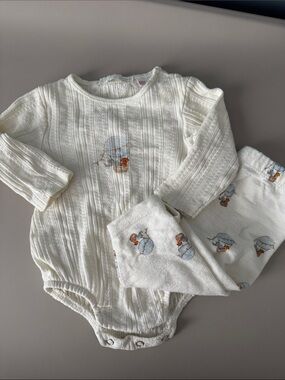 Zara Cream Knit Baby Matching Set with Cute Print
